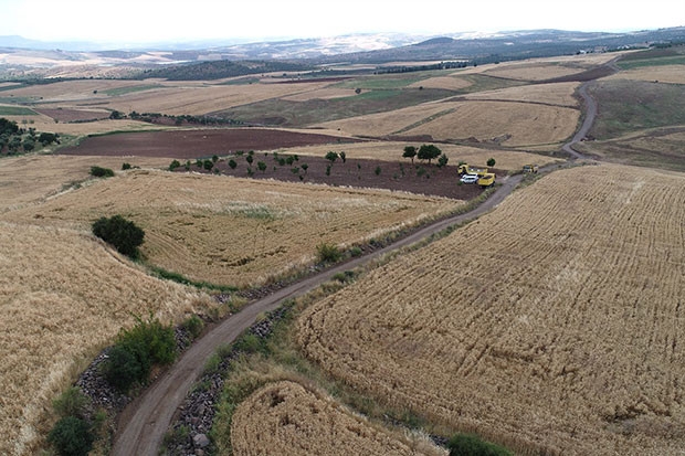 Büyükşehir 240 kilometre arazi yolu açıldı