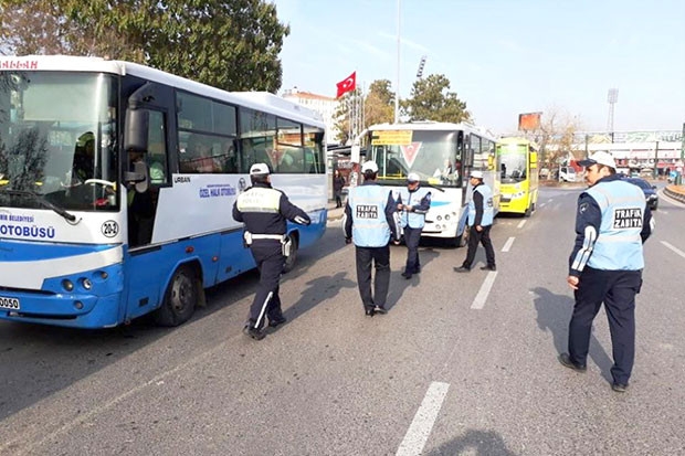 BİNLERCE CEZAYA RAĞMEN BİLDİKLERİNDEN ŞAŞMIYORLAR!