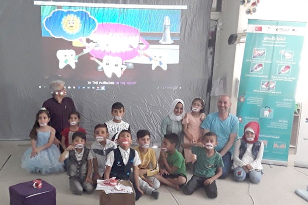 Suriyeli çocukları gülümseten proje