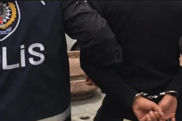 Gaziantep ve Siirt'te FETÖ'nün gaybubet evlerine baskın: 15 gözaltı