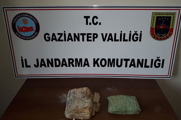 Gaziantep'te 13. yüzyıla ait İbranice kitaplar ele geçirildi