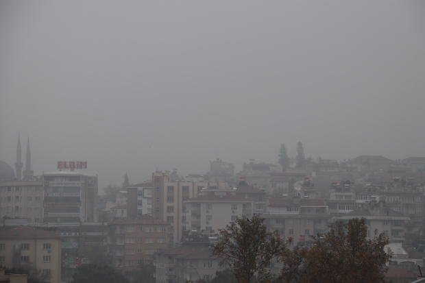 Hava ve karayolu ulaşımına sis engeli