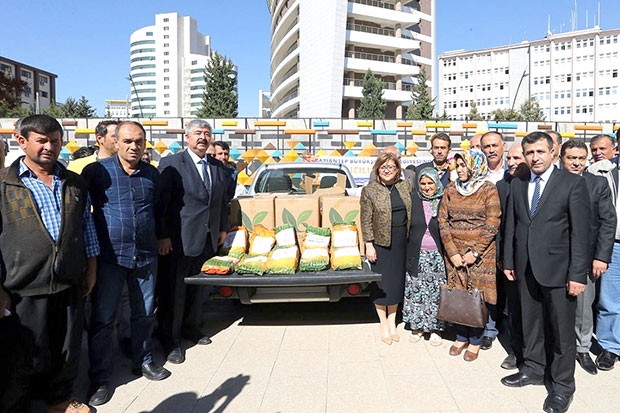 Büyükşehir çiftçinin yanında