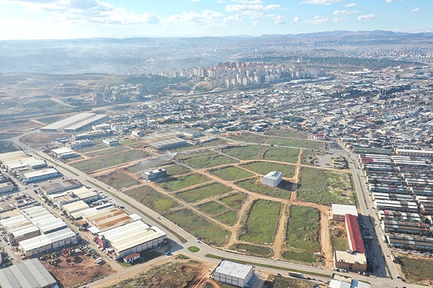 Şehitkamil’de binlerce kilometre yol açıldı