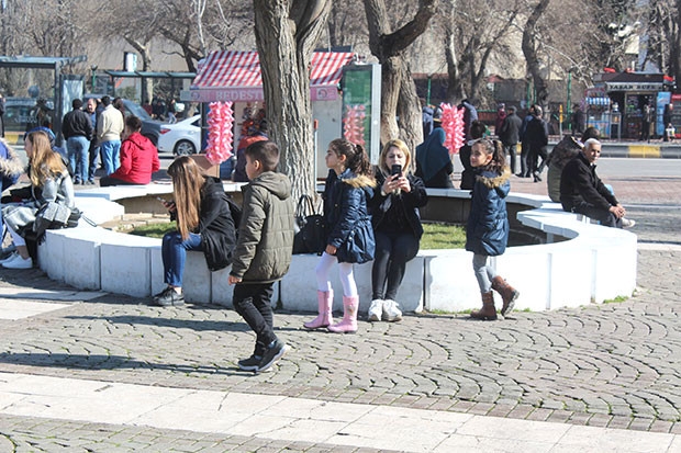 Gaziantepliler parklara akın etti