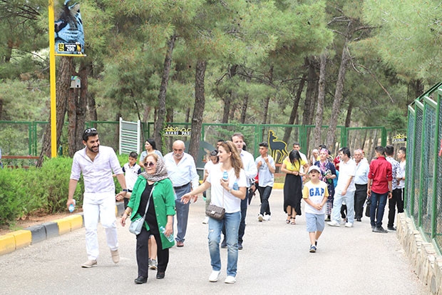 Gaziantep Hayvanat Bahçesi’ne yoğun ilgi