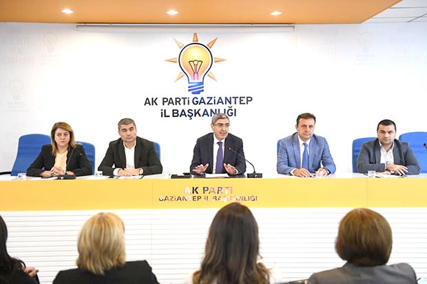 AK Parti’de kongre heyecanı sürüyor