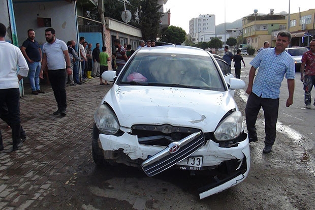 Zincirleme trafik kazası: 2 yaralı