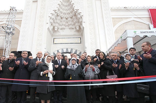 MERİNOS SERVİ ERDEMOĞLU CAMİ DUALARLA AÇILDI