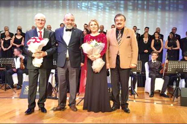 MUHTEŞEM KONSER