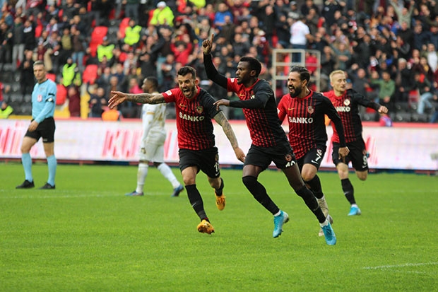 Gaziantep FK, Kayserispor'u 3-0 mağlup etti