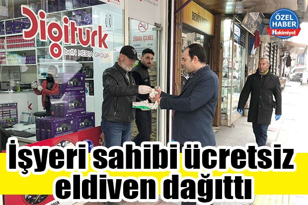 İşyeri sahibi ücretsiz eldiven dağıttı