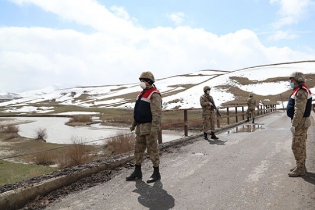 Köyler ve mahalleler karantinaya alındı