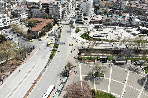 Korona virüs Gaziantep’te meydanları boşalttı