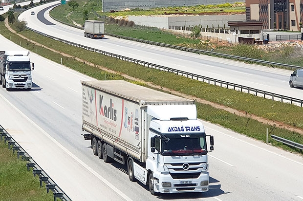 Habur Gümrük Kapısı’nda TIR Geçiş Sayısı Artıyor