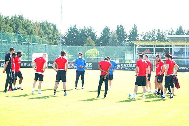 Gaziantep FK sahaya indi