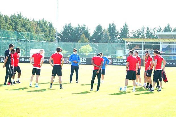 Gaziantep FK korona sonrası ilk antrenmanını yaptı