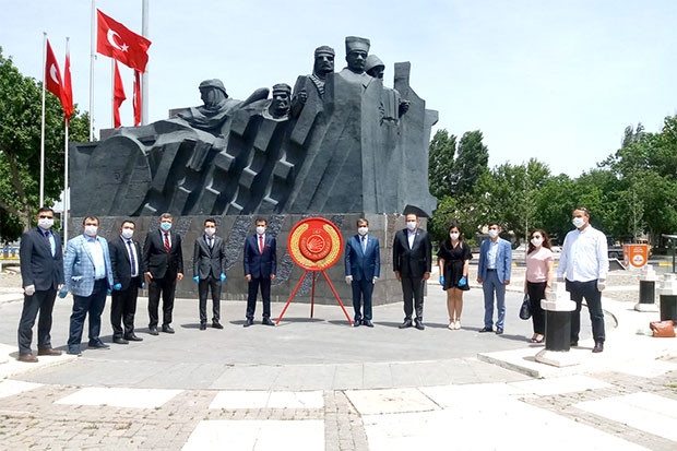 CHP heyeti 19 Mayıs töreni düzenledi