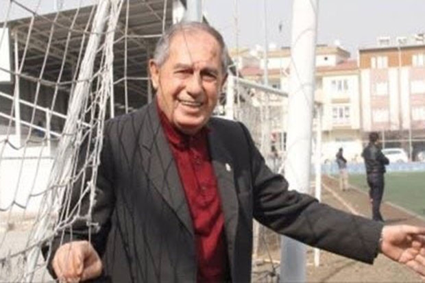 Gaziantepspor ve Galatasaray'ın efsanesi Talat Özkarslı hayatını kaybetti