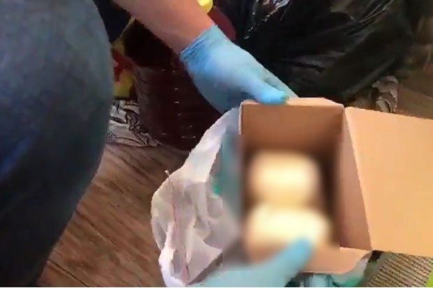 Bebe bisküvisi kutusundan 15 kilo eroin çıktı