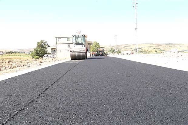 Büyükşehir'in asfalt çalışması sürüyor