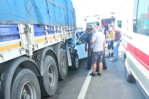 Gaziantep'te feci kaza: 3 ölü, 1 yaralı