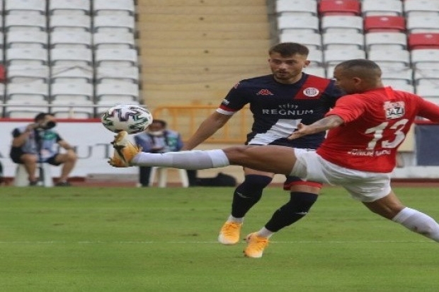 Gaziantep Futbol Kulübü'ne puan kaybeden iflah olmuyor