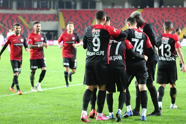 GAZİANTEP FK'NIN BİLEĞİ BÜKÜLMÜYOR