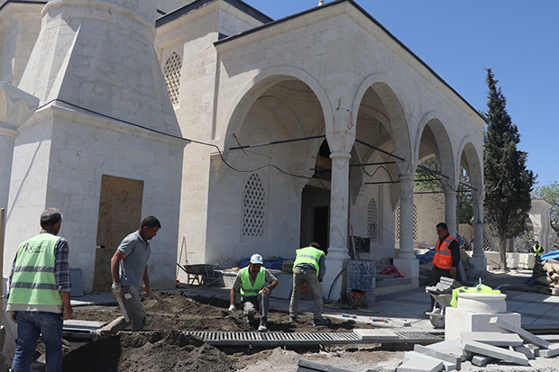 Hazreti Ukkaşe türbesinin restorasyonunda sona yaklaşıldı