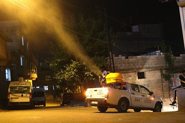 Gaziantep'i tepeden tırnağa ilaçlıyorlar