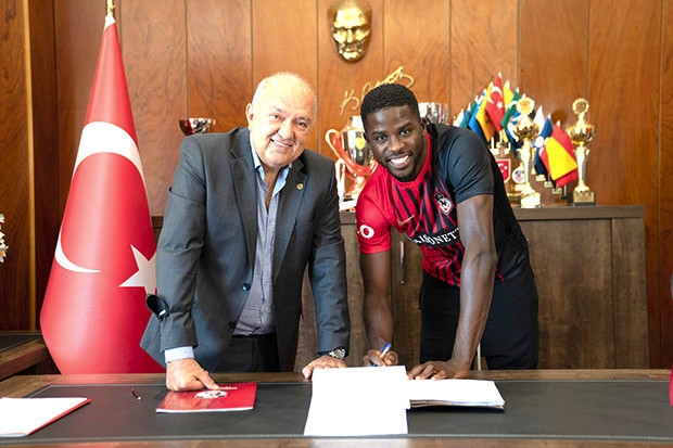 Gaziantep FK, Djilobodji ile 3 yıllık sözleşme uzattı