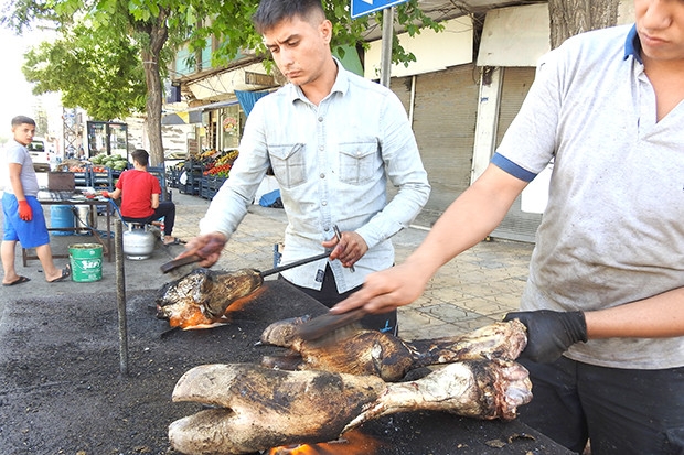 Kurban’da kelle ütülediler!