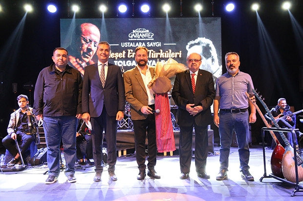 "Ustalara Saygı" konserinde Neşet Ertaş anıldı