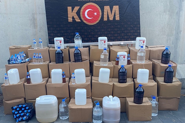 Bin 641 litre kaçak alkol ele geçirildi