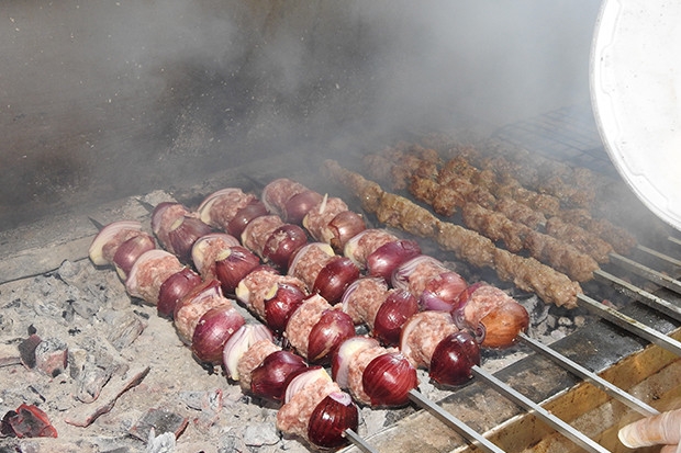 Kış aylarının vazgeçilmez lezzeti: Soğan kebabı