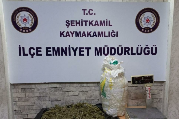 2 kilo 480 gram esrar yakalandı