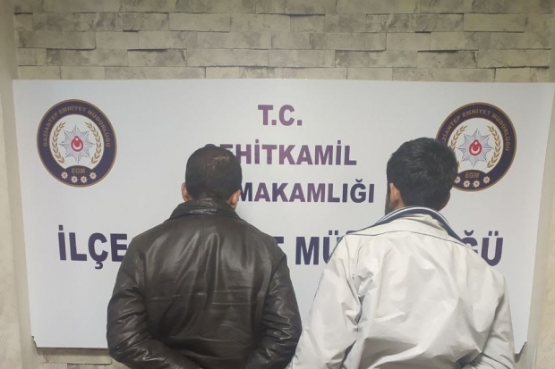 Sıhhi tesisat malzemesi çalan şüpheliler yakalandı