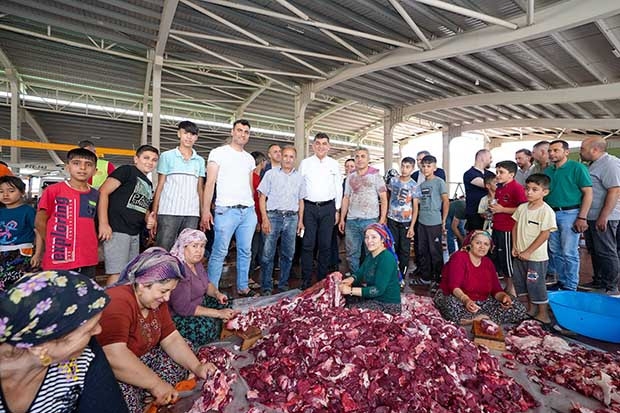 Fadıloğlu kurban kesim yerlerini gezdi