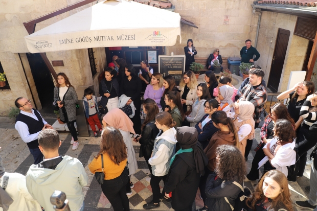 Sanko Üniversitesi öğrencilerine Gaziantep'i tanıttı