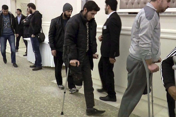 Savaş mağdurlarına ücretsiz protez