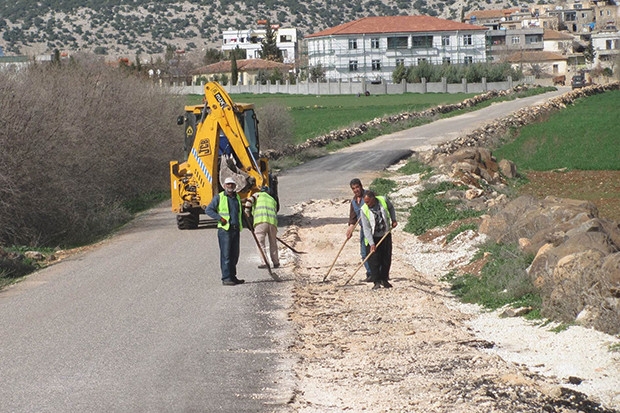 Bozuklar yollar düzenleniyor