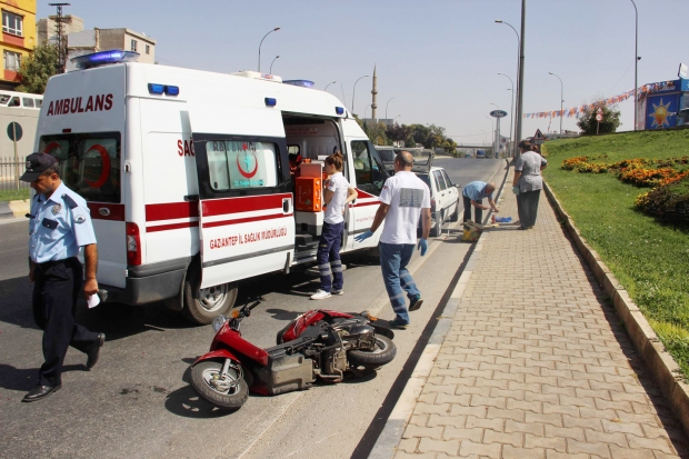 Kavşağı şaşırdı kaza yaptı