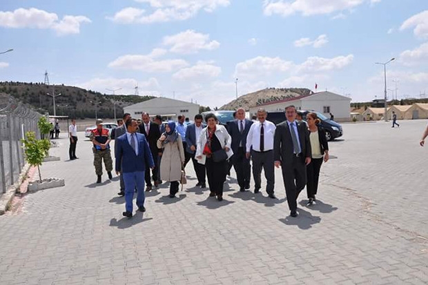 Meclis Araştırma Komisyonu Nizip Çadır Kentte inceleme yaptı