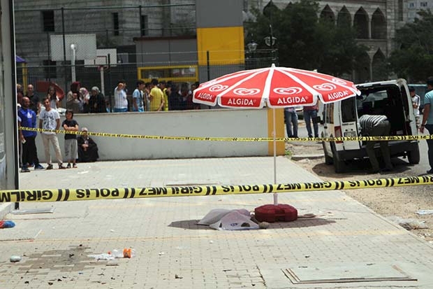 Gaziantep'te 2'nci kattan düşen çocuk öldü