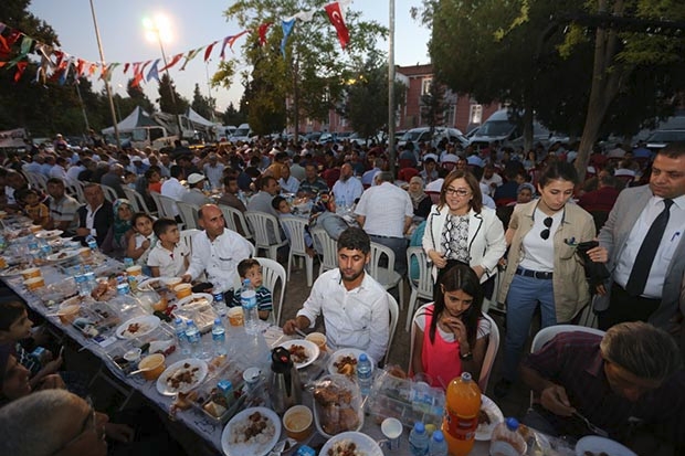 Büyükşehir’den Oğuzeli’ne iftar