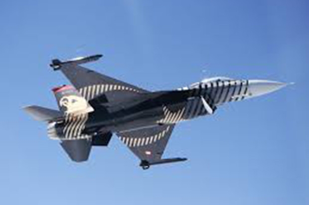 Cumhurbaşkanı Erdoğan'ın uçağı F16'ları atlatarak inmiş