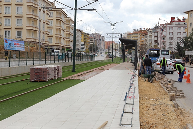 Tramvay durakları okulların açılışına yetişecek