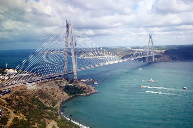 İstanbul Boğazı'na 3. Gerdan