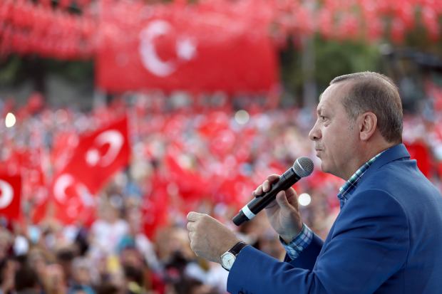 Cumhurbaşkanı Erdoğan, “İdam kararı önüme gelirse bu kararı onaylarım”
