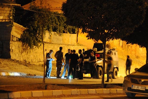 Hakkari'de zırhlı polis aracının geçişi sırasında patlama